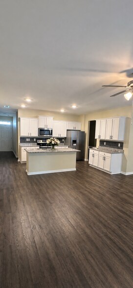 First floor open living - view 3 - 168 Hampton Cir