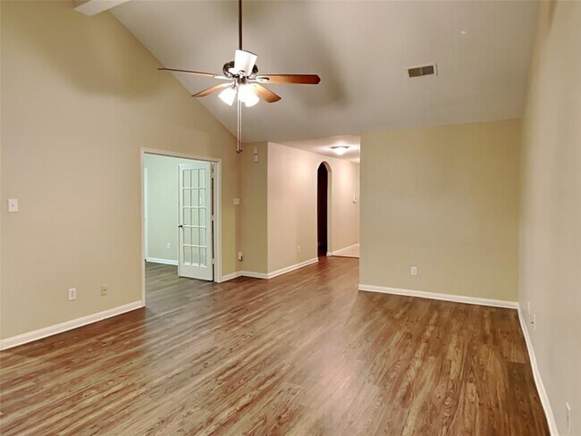 Building Photo - 10292 Stone Gate Dr