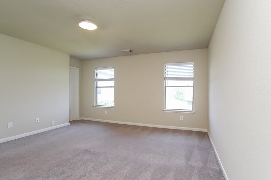 Building Photo - 15602 Clarks Fork Ct