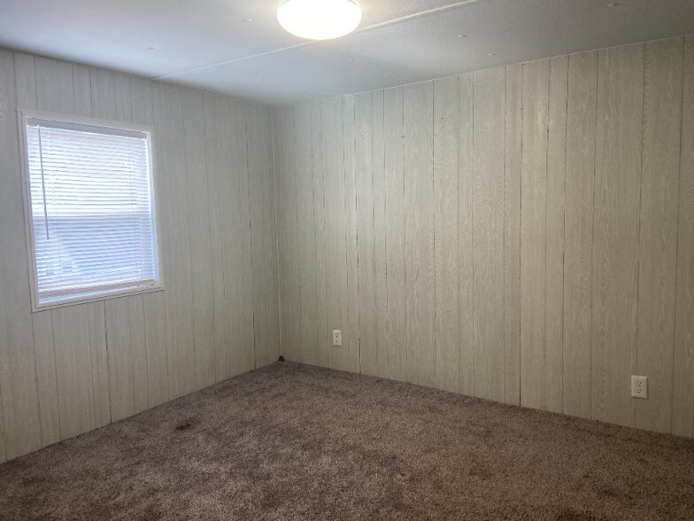 Building Photo - 191 Lindenview Cir