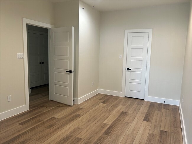 Building Photo - 5712 Harbrook Dr