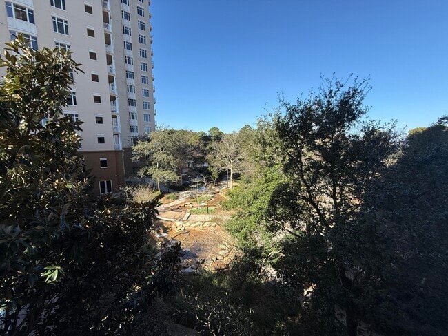 Building Photo - 404 Kelly Plantation Dr