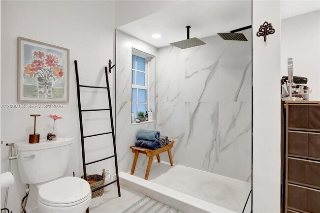 Building Photo - 7616 Elm Ridge Dr