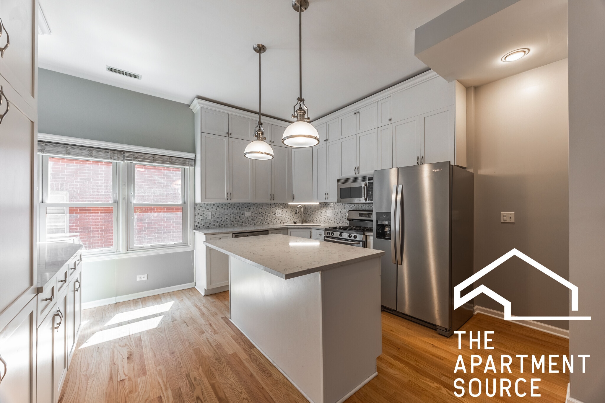 Building Photo - 855 W Erie St