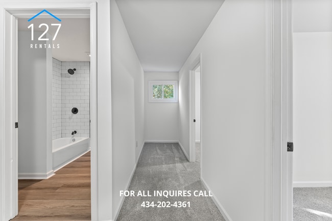 Building Photo - Updated 3BR Apartment with Modern Kitchen & Central Air