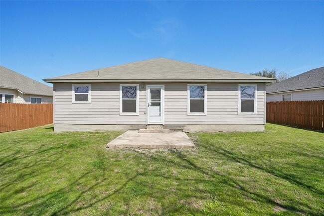 Building Photo - 410 S Water Ln