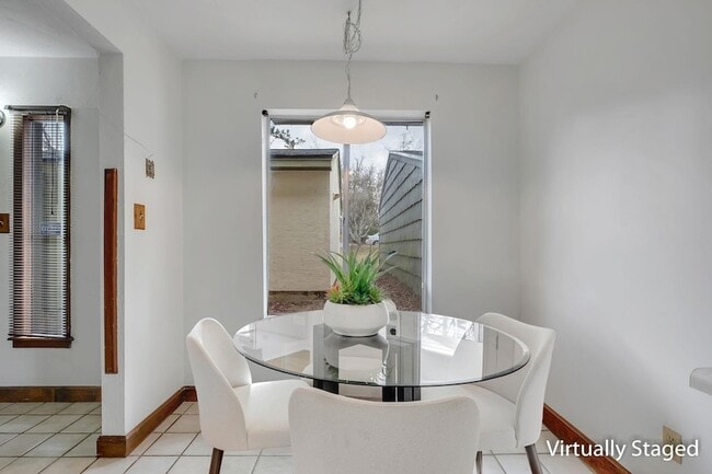 Building Photo - 3128 Blairstone Ct