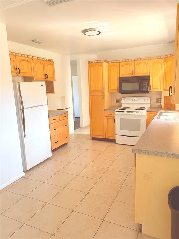 Building Photo - 5617 1st Ave W