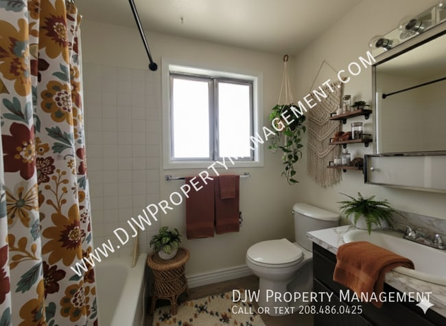 Building Photo - 2060 S Colorado Ave