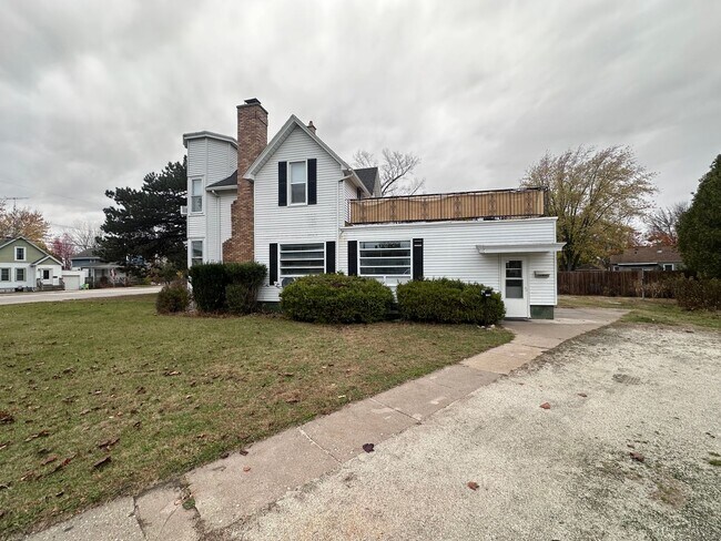 Building Photo - 2707 Forest Ave
