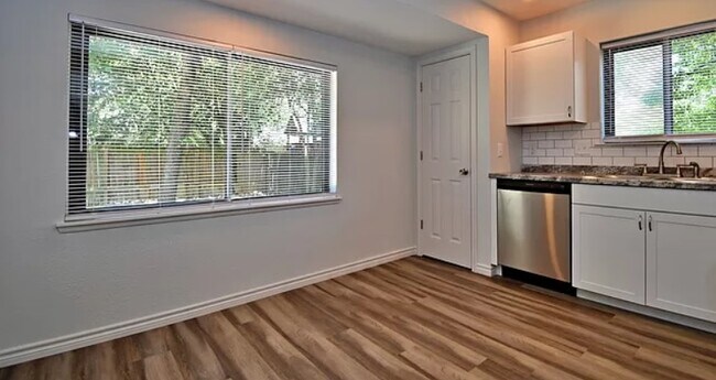 Building Photo - 11906 Los Cerros St