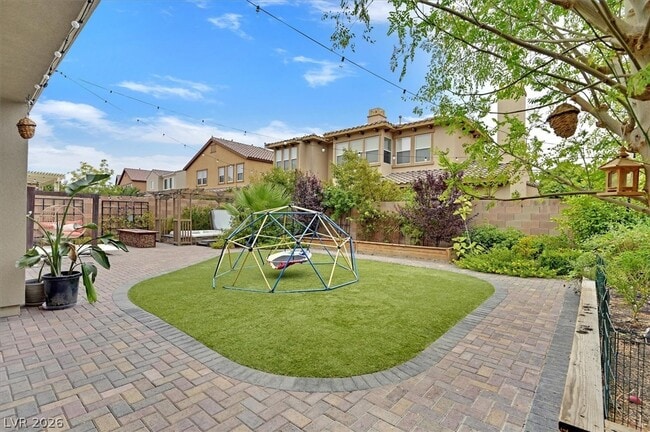 Building Photo - 505 Punto Vallata Dr