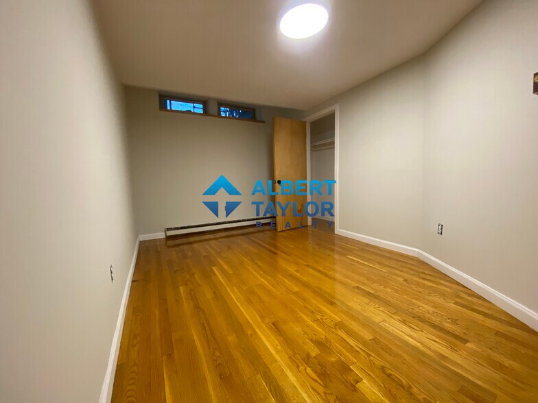 Building Photo - 90 Bynner St