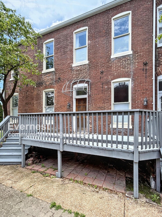 Primary Photo - 1806 Rutger St