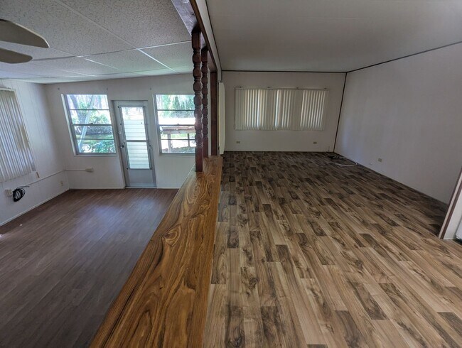 Building Photo - 420 S Lake Ave