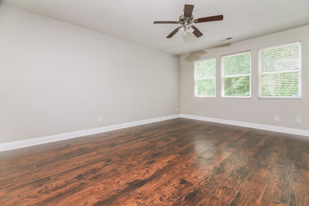 Building Photo - 133 Smart Ct