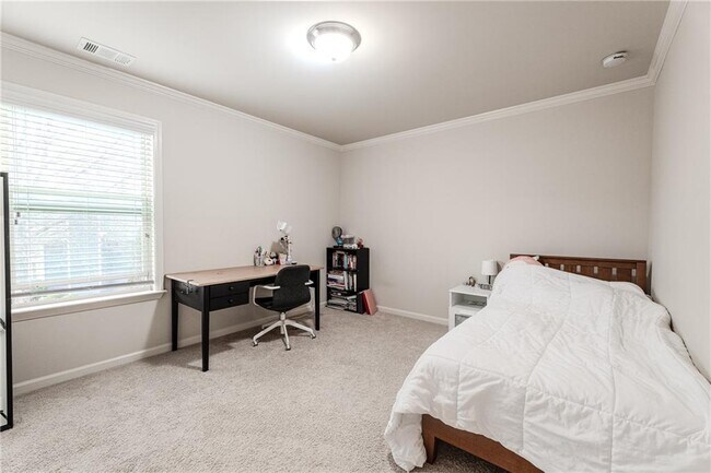 Building Photo - 801 Village Field Ct NW