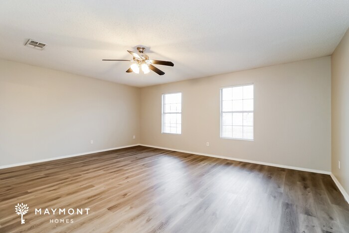 Building Photo - 8003 Mosstree Dr