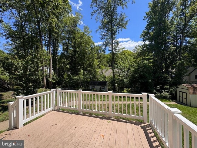 Building Photo - 2026 Admiral Dr