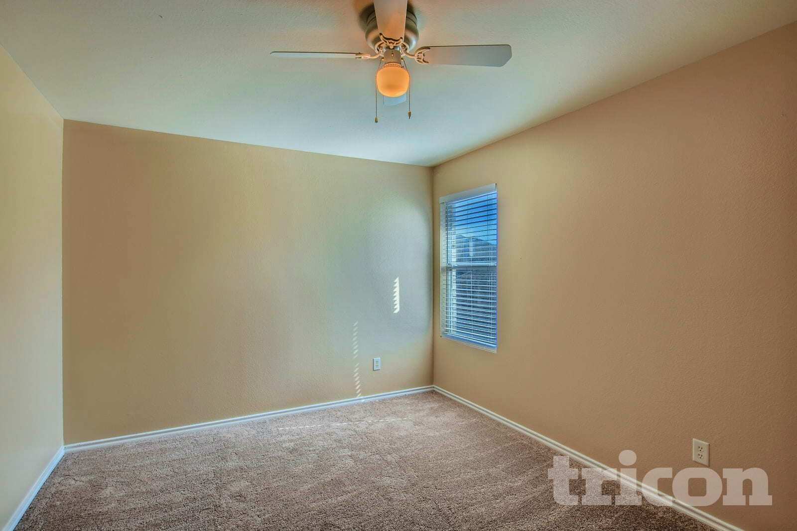 Building Photo - 712 Locustberry Dr