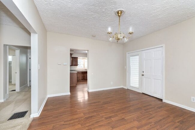 Building Photo - Beautiful Home near Downtown Noblesville
