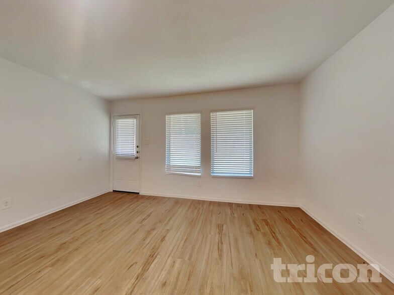 Building Photo - 17166 Quaking Aspen Ln