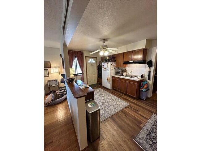 Building Photo - 4857 5th St NE