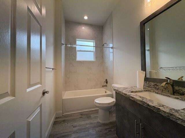 Building Photo - 5 Rosecroft Ln