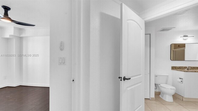 Building Photo - 1830 Radius Dr