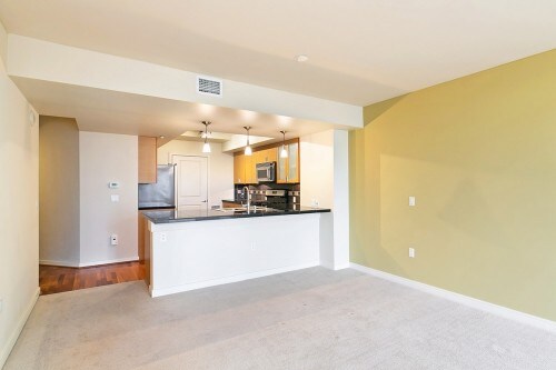 Building Photo - The Cosmopolitan - 1 bedroom + den