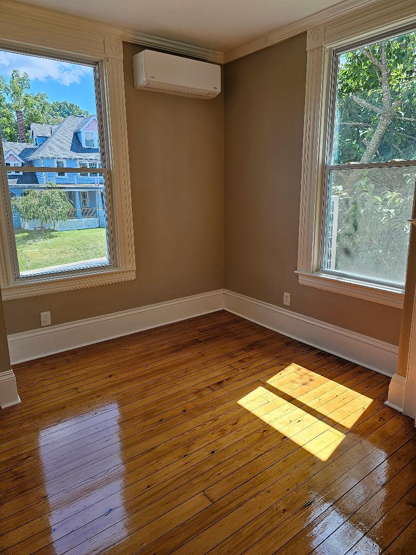 Building Photo - 764 Rock St