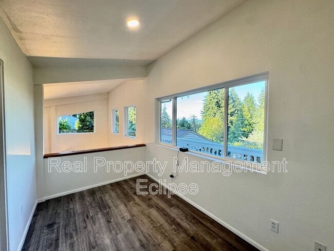 Building Photo - 21606 3rd Ave SE