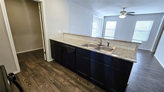 Building Photo - 8801 SW 45th St