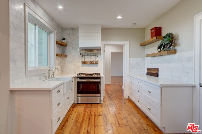 Building Photo - 456 S McKnight Rd