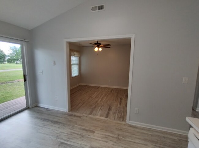 Building Photo - 6635 E Sweetbriar Trail