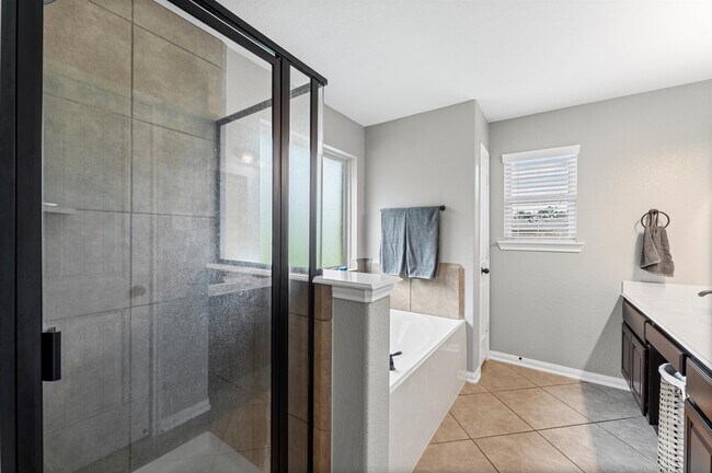 Building Photo - 115 Cobblestone Ct