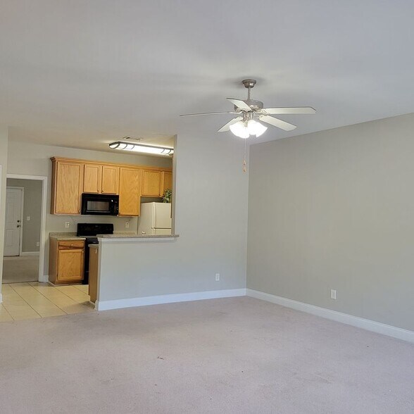 Building Photo - 114 Lakeview Estates Dr