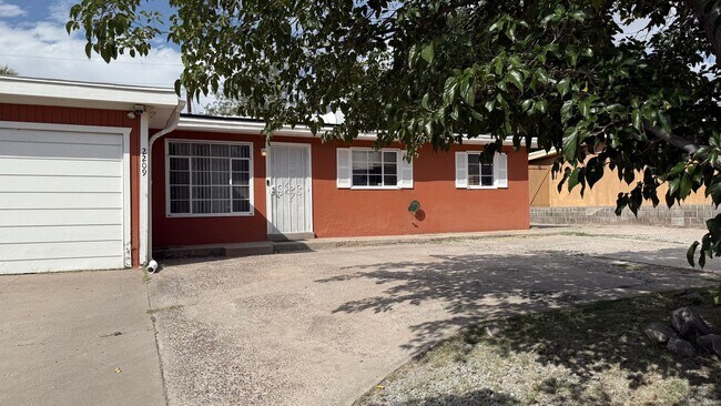 Primary Photo - Artistic Home in the Heart of Las Cruces