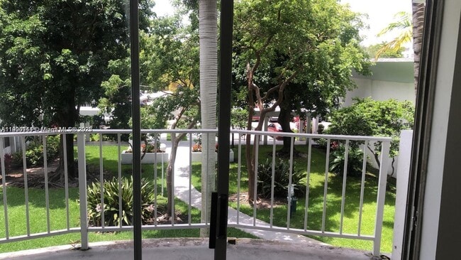 Building Photo - 494 NW 165th St