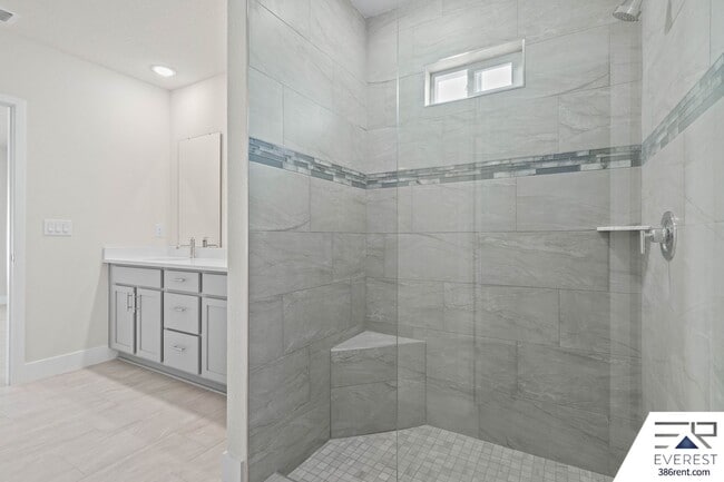 Building Photo - FULLY FENCED, LIKE NEW 3/2/2 IN DESIRABLE INDIAN TRAILS