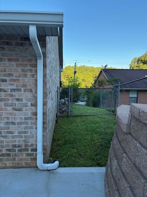 Gated Side entrance - 4918 Stewart Ridge Rd