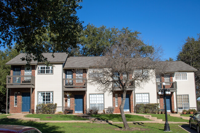 Building Photo - Z-12272023-River Crossing Townhomes