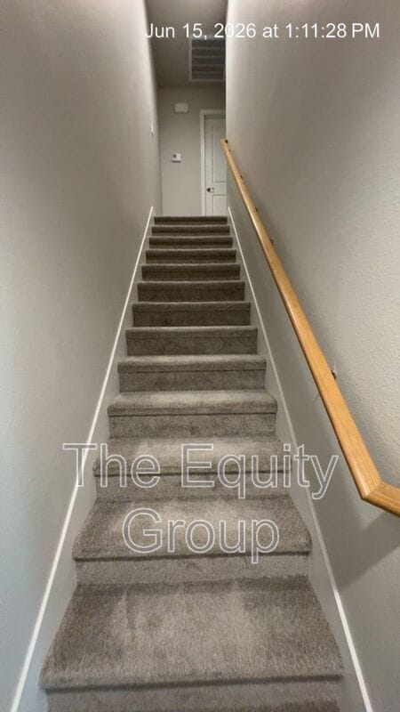 Building Photo - 505 S Summit St