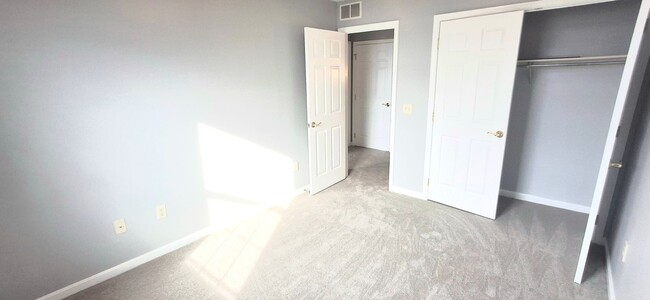 Building Photo - 3-4 Bedroom 4 Bathroom in Hummelstown!