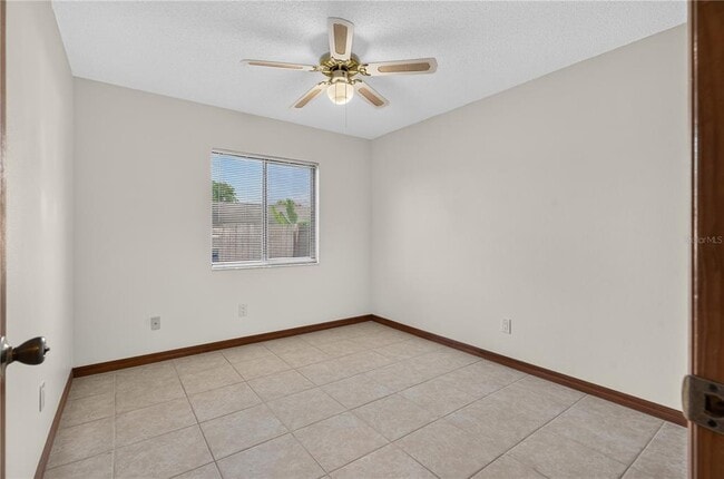 Building Photo - 4059 Waterview Loop