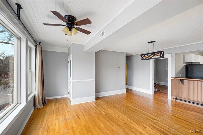 Building Photo - 22 Jordan St