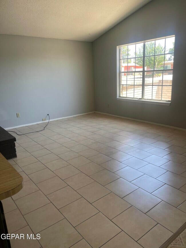 Building Photo - 2849 Beachcomber Dr