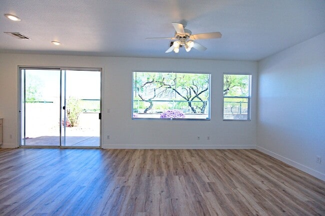 Building Photo - Beautiful One-story house in Summerlin