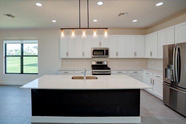 Building Photo - 12474 SW La Costa St