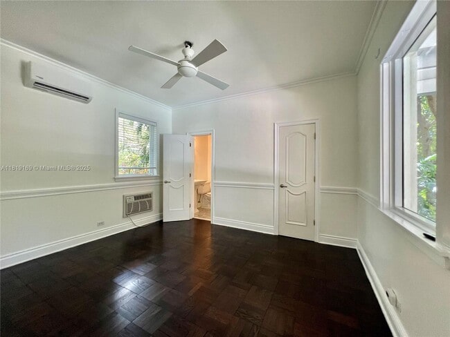 Building Photo - 6150 SW 92nd St